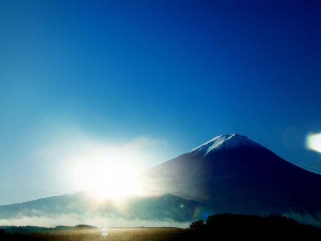 奥宮で強大な富士山のパワーをいただく